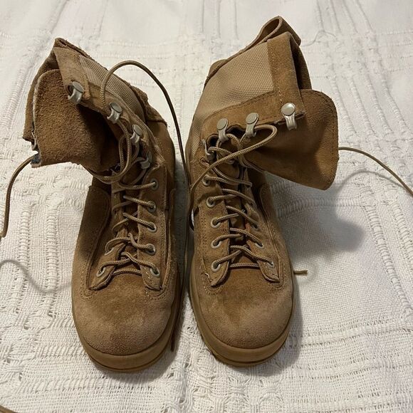McRae Size 3.5W Tan Suede Army Flight Combat Hot Weather Boot Vibram Sole. - Picture 1 of 7